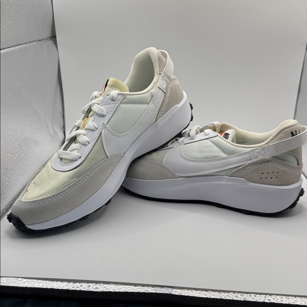 Nike Waffle Debut White Sneakers Women’s 8.5